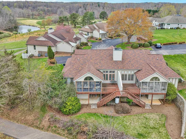 56 Scarlet St, Hardy, VA 24101