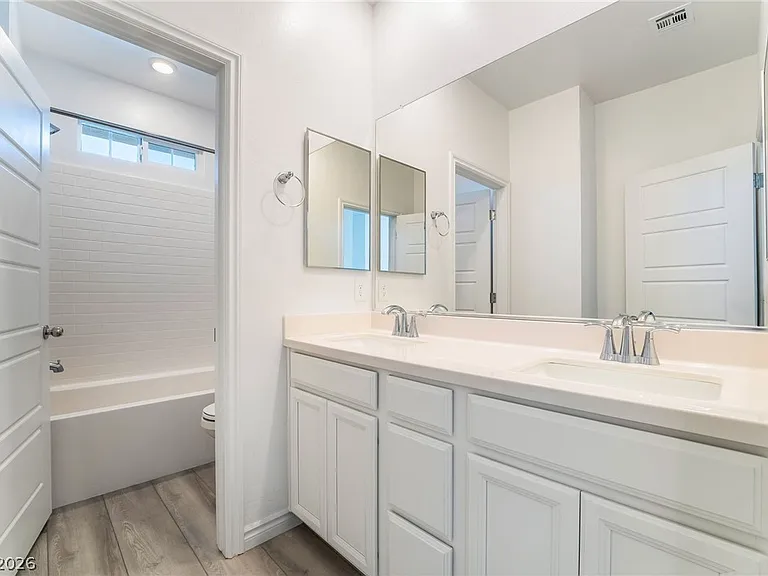 3952 Henny Ave — Photo 22