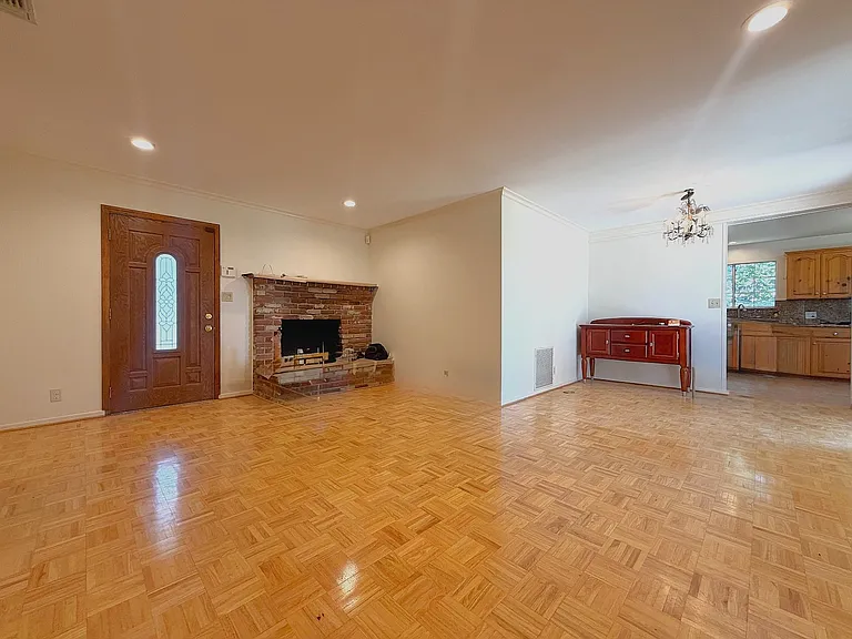 11309 Gaynor Ave — Photo 3