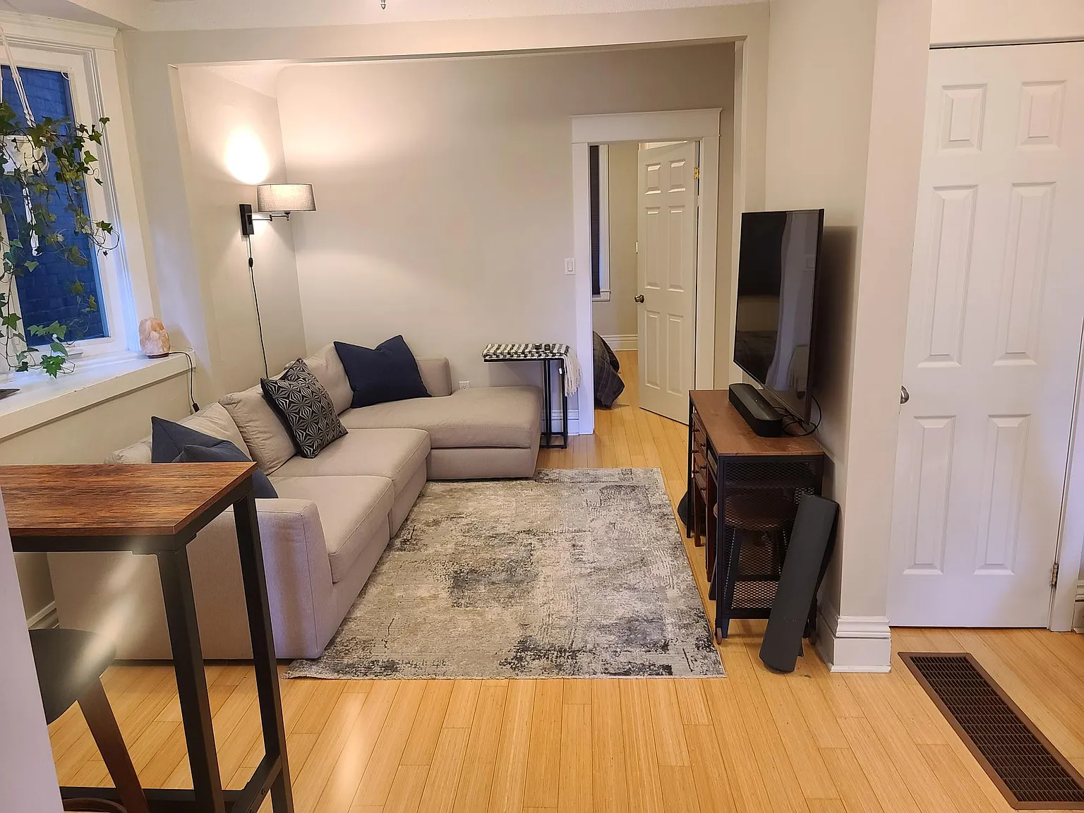 1 bed, 700 sqft, $2,395 — Photo 3