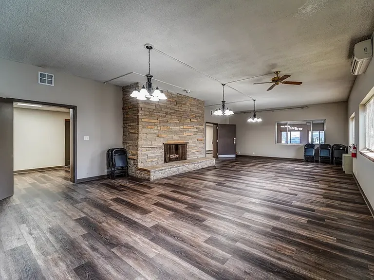 Sunset Place Apartments — Photo 6