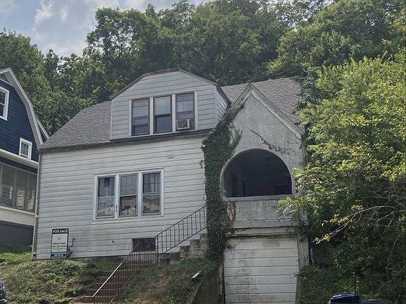 2nd image of 812 Shelby St