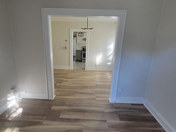 2nd image of 84 Long St #1R