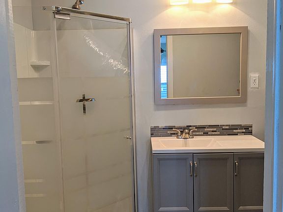 5th image of 110 Rainbow Dr NW