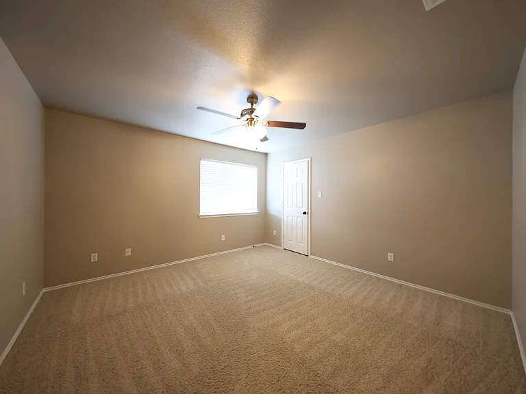 2203 Ryan Dr — Photo 25