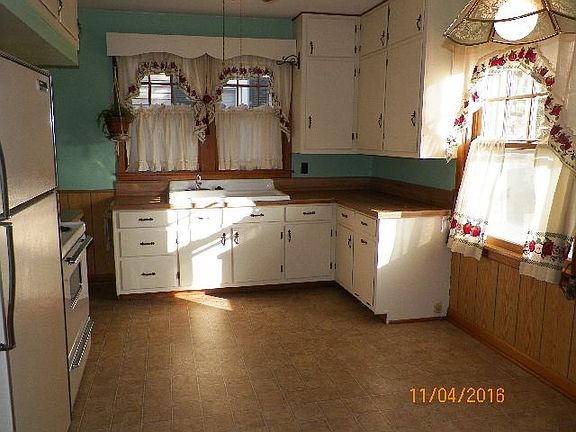 5th image of 218 N Arjem St