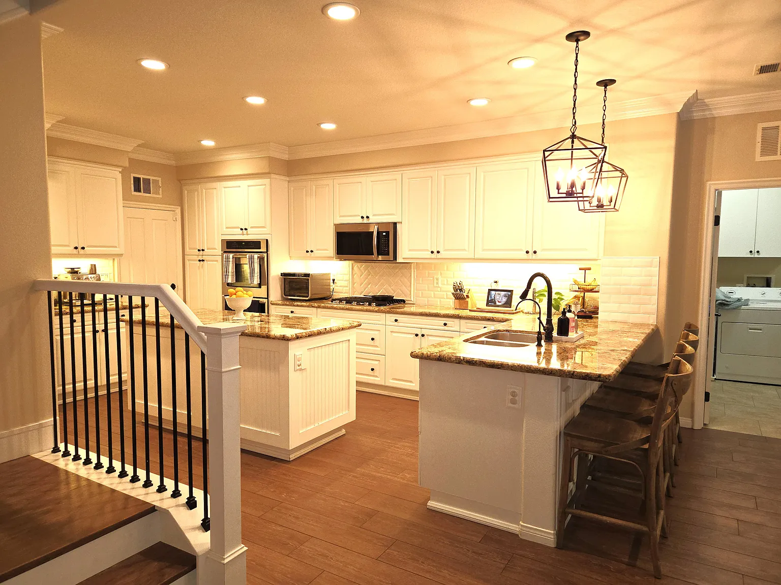 5 bed, 3201 sqft, $4,500 — Photo 3