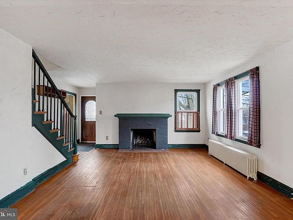 5th image of 872 Grandview Rd