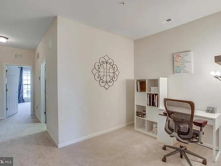 42707 Wardlaw Ter — Photo 17