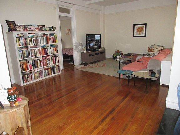 4th image of 145 W 71st St APT 9B