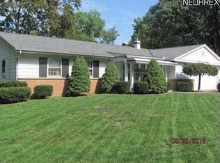 1237 High Point Cir, Amherst, OH 44001