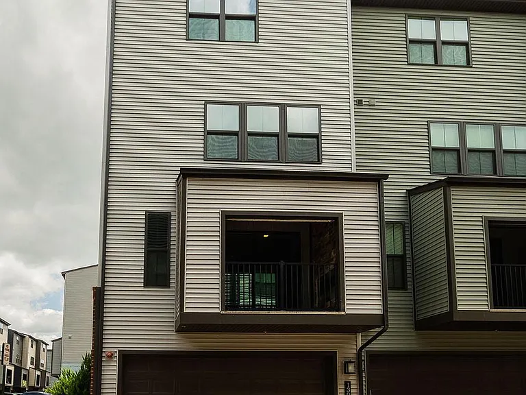 13001 Hattontown Sq — Photo 51