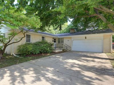 611 E Evergreen Ct, Urbana, IL, 61801