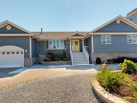 2nd image of 659 Bay View Dr