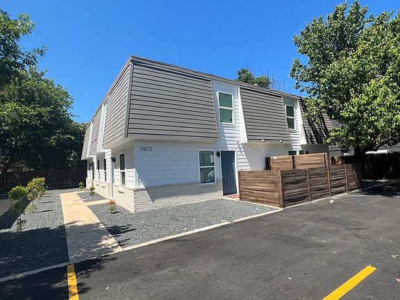 3rd image of 1901 Hearthstone Dr APT C
