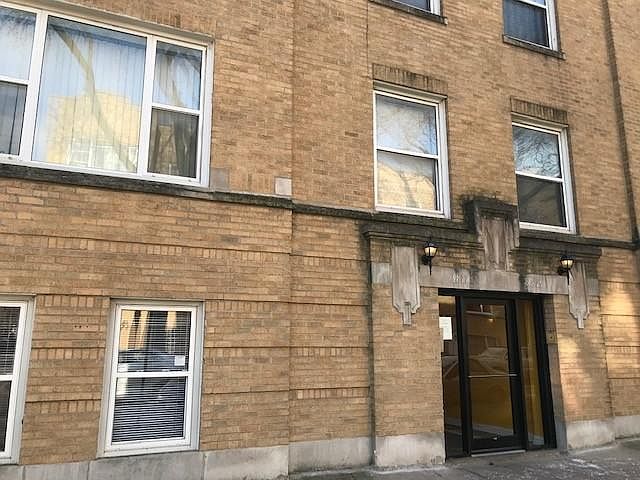 1st image of 3817 W Ainslie St APT G