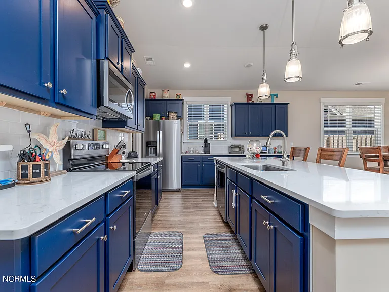 416 Edgewater Way — Photo 8