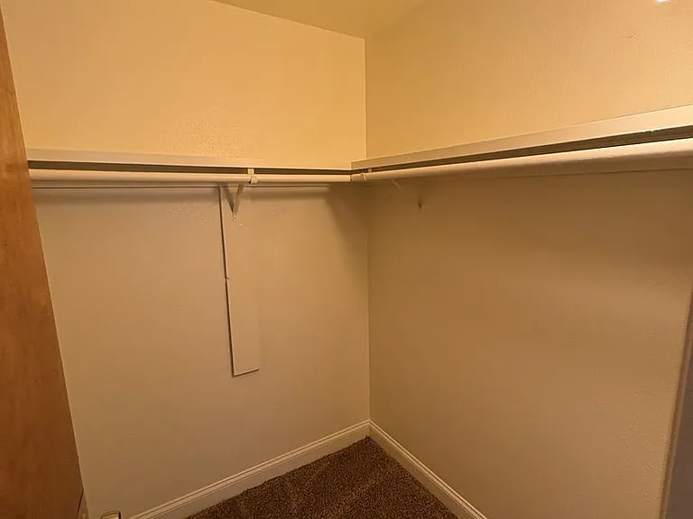 1748 E Laura Ave — Photo 7