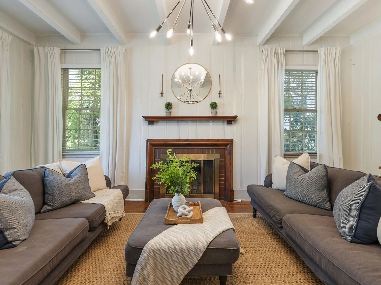 3 bed, 1.0 bath, 1650 sqft, $2,800 — Photo 1