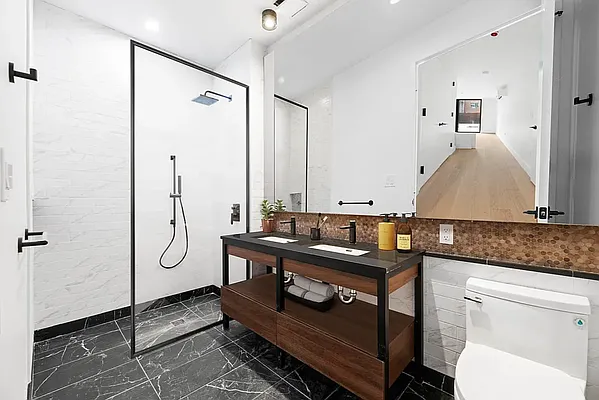 Rented by Living New York | media 95