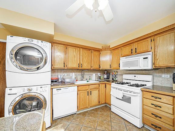 3rd image of 4336 N Keeler Ave APT 1C