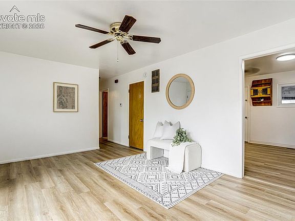 5th image of 428 Mount View Ln