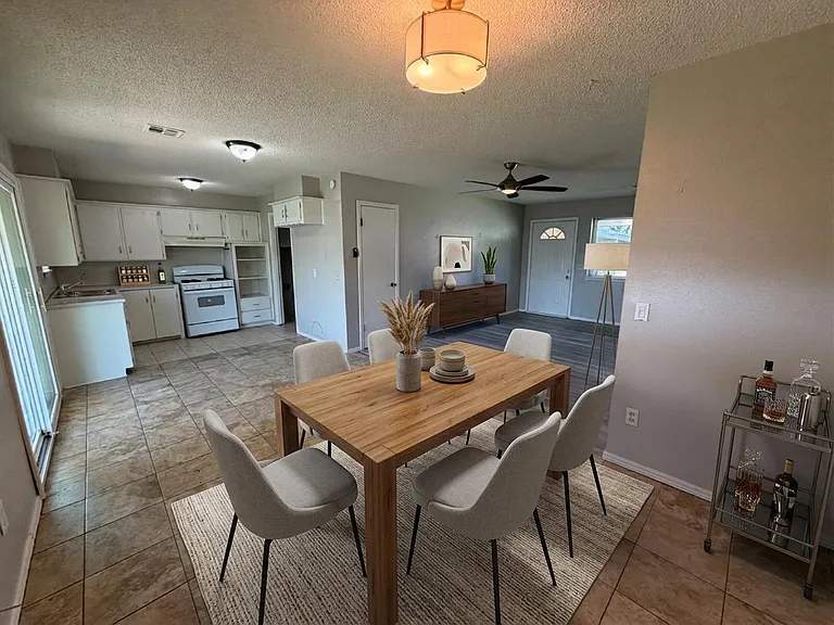 3216 Dentwood Ter — Photo 6