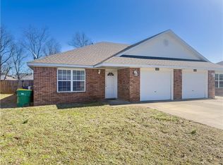 662 Appleridge Dr, Centerton, AR 72719