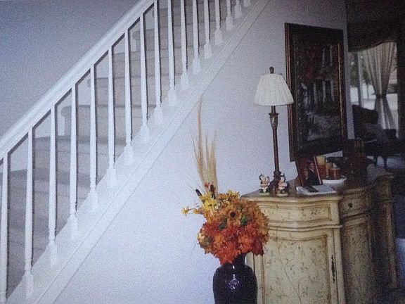 4th image of 4725 Huntington Dr