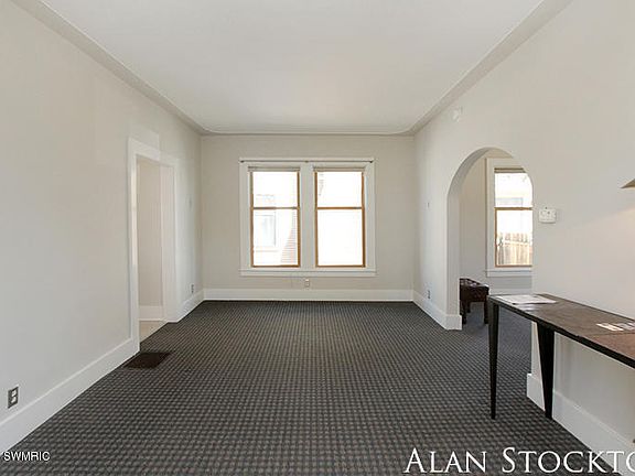 3rd image of 343 Norwood Ave SE