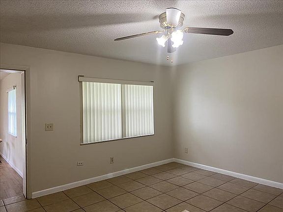 4th image of 236 Montana Ave