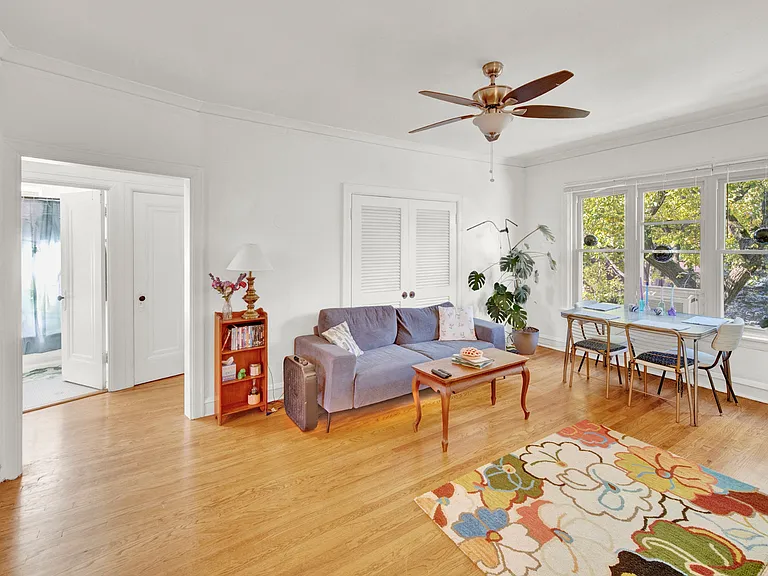 1024 Noyes St — Photo 7