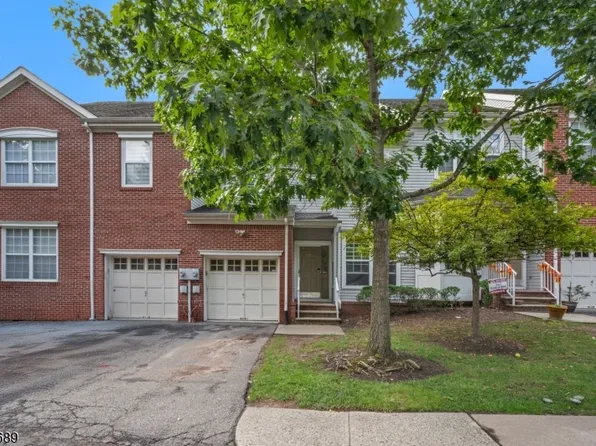 111 Cardigan Ct, Parsippany, NJ 07054