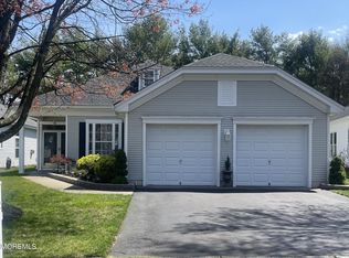 12 Dapplefields Ct, Lakewood, NJ 08701