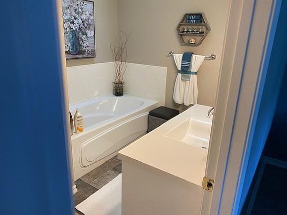 4th image of 4642 67th Avenue Ct W