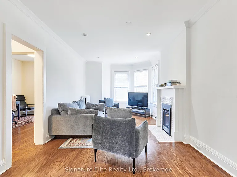 124 Geoffrey St #UPPER — Photo 5