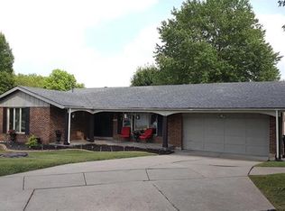 14515 Arpent Ct, Florissant, MO 63034