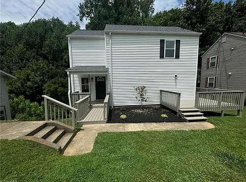 904 Elizabeth St Photo 1