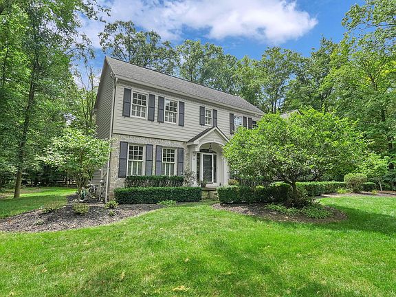 4th image of 4415 Millwater Dr