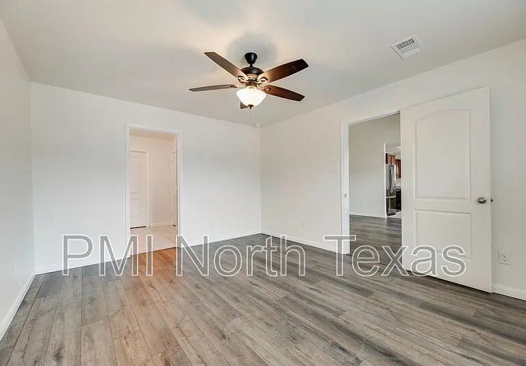 1911 Pilot Point Way — Photo 19