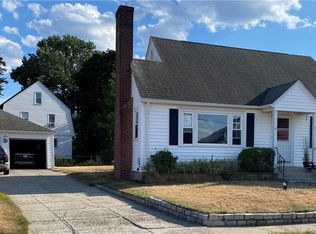 152 Ferncrest Ave, Cranston, RI 02905