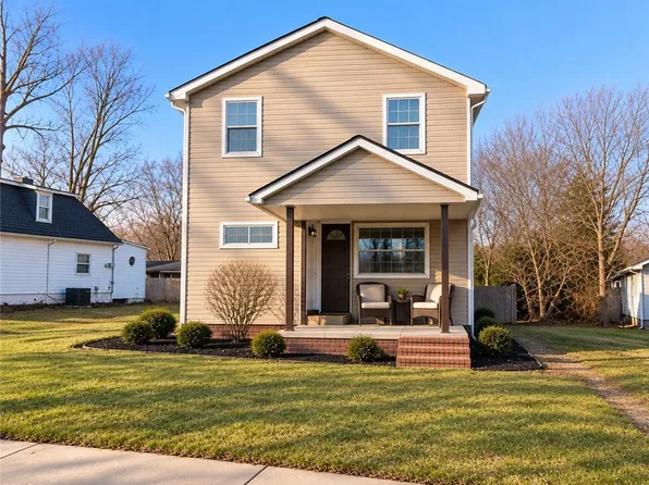 652 Alameda Ave, Sheffield Lake, OH 44054