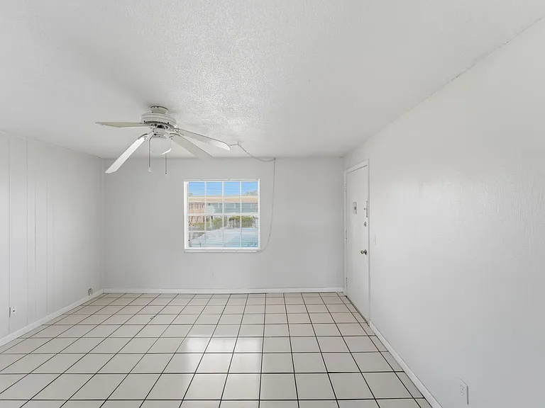 1655 W Oak Ridge Rd #D — Photo 21