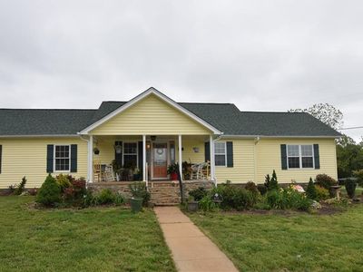 671 Tom Hunter Rd, Pilot mountain, NC, 27041