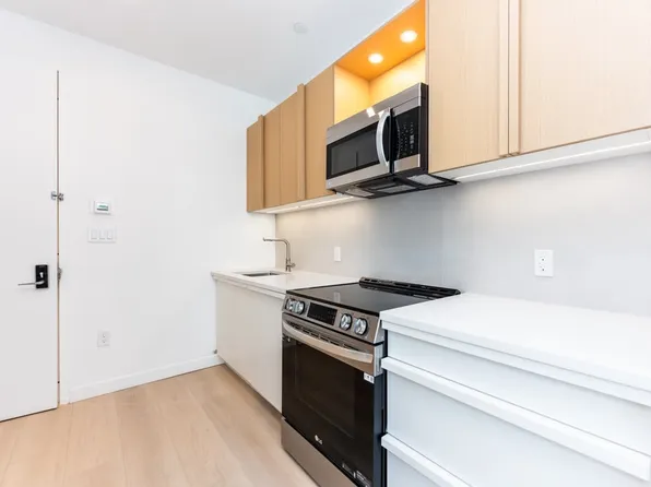 26-04 Jackson Ave #4B, Long Island City, NY 11101