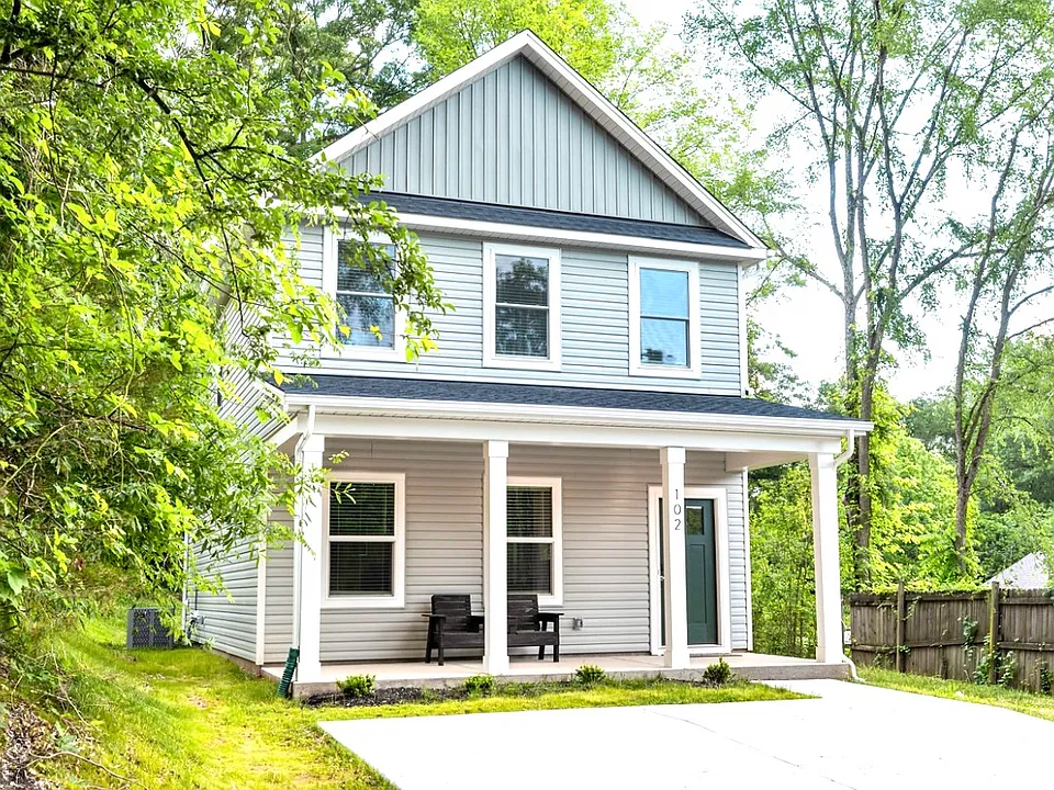 102 Price St