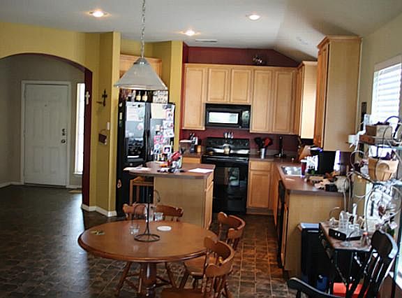 5th image of 510 Hilltop Dr