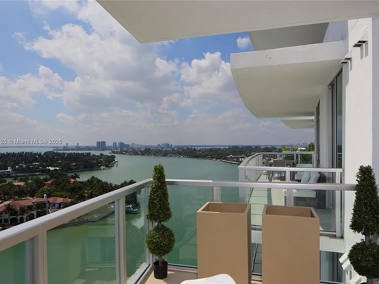 6700 Indian Creek Dr #Penthouse 5 — Photo 3
