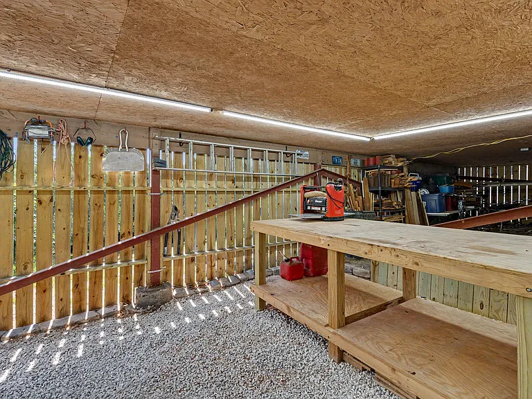 717 Brownlee Cir — Photo 28