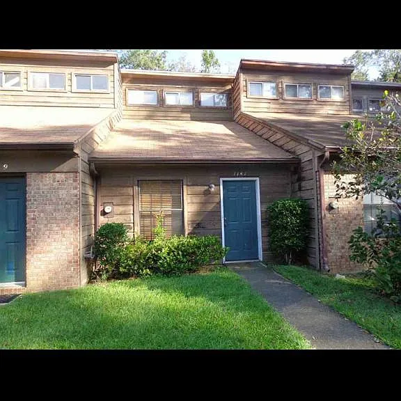 1147 Ocala Rd — Photo 1
